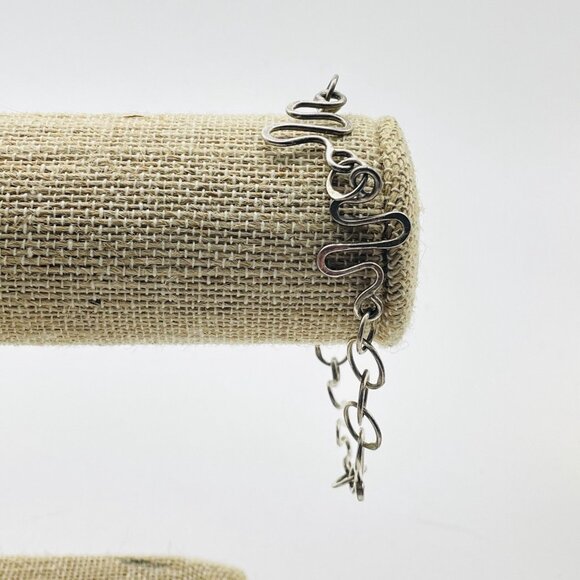 Silver Tone Link Bracelet Modernist Wavy Artisan Style - Picture 3 of 5
